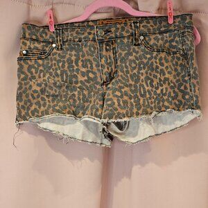 Tripp nyc cheetah print low rise shorts